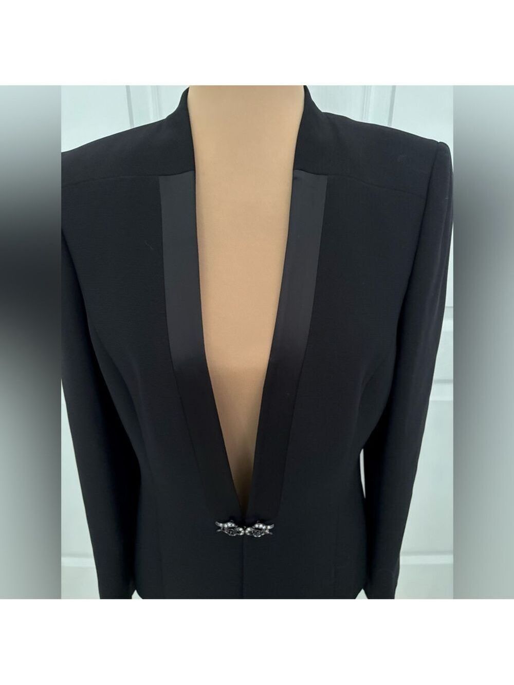 Tahari by Arthur S. Levine Luxe Black Rhinestone Blazer – Size 8 - Picture 3 of 12